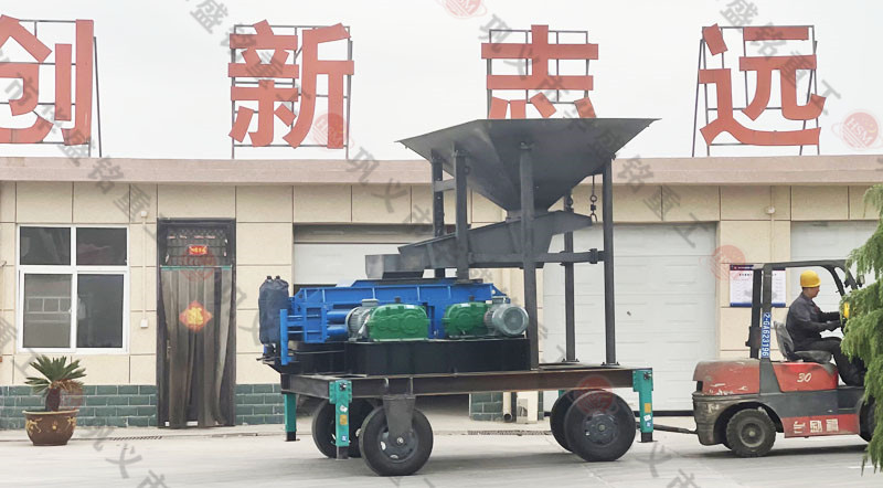 時(shí)產(chǎn)70、80噸雙輥式破碎機(jī)型號(hào)及參數(shù)